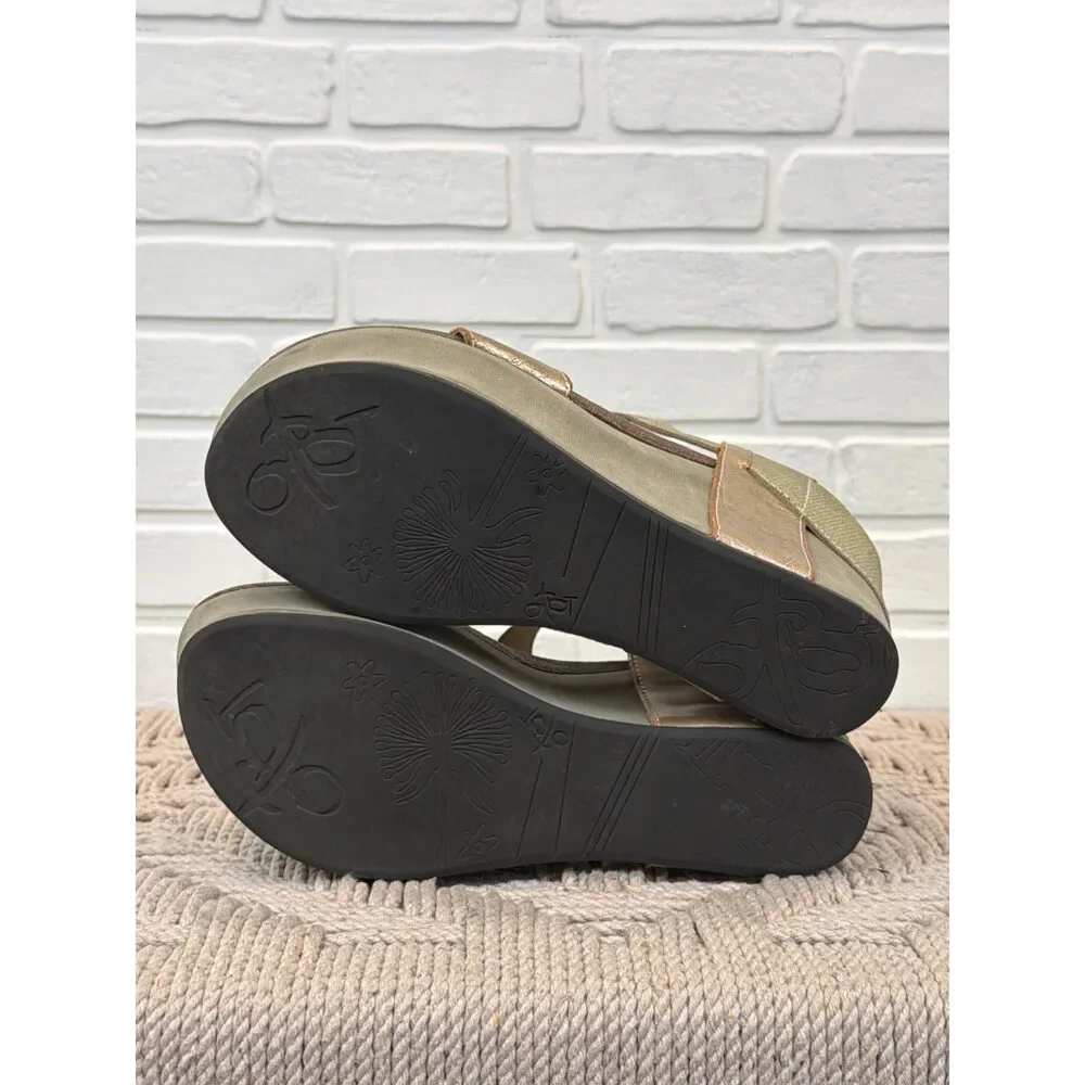 OTBT Bushnell Platform Wedge Sandals Olive Gold Size 7.5